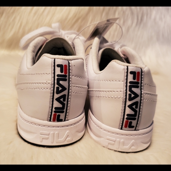 FILA WOMEN'S LEATHER COURT SHOES - Picture 4 of 5